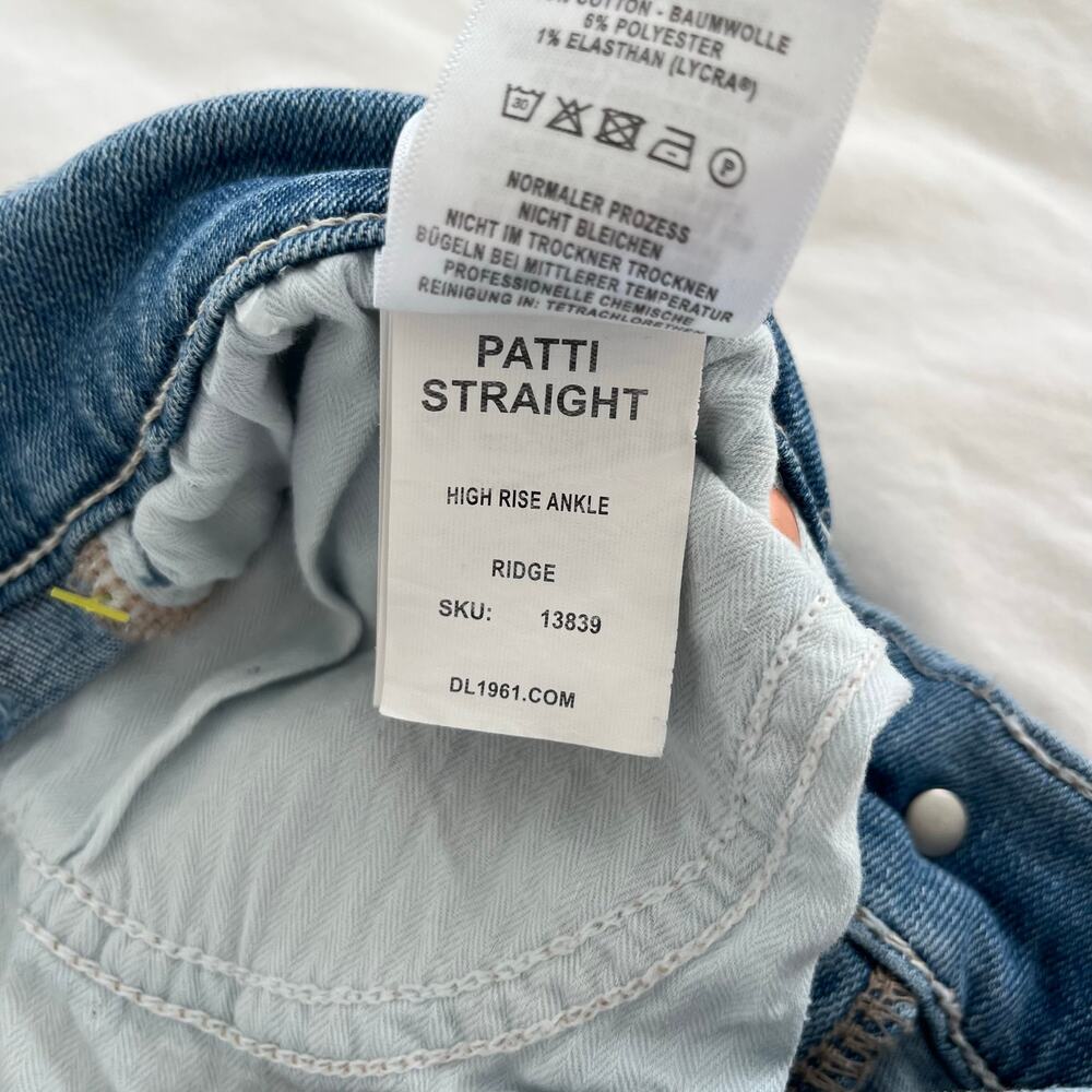 DL1961 Patti Straight High Rise Ankle in Ridge Wash Blue Denim Jeans, Size 31 - Picture 11 of 16